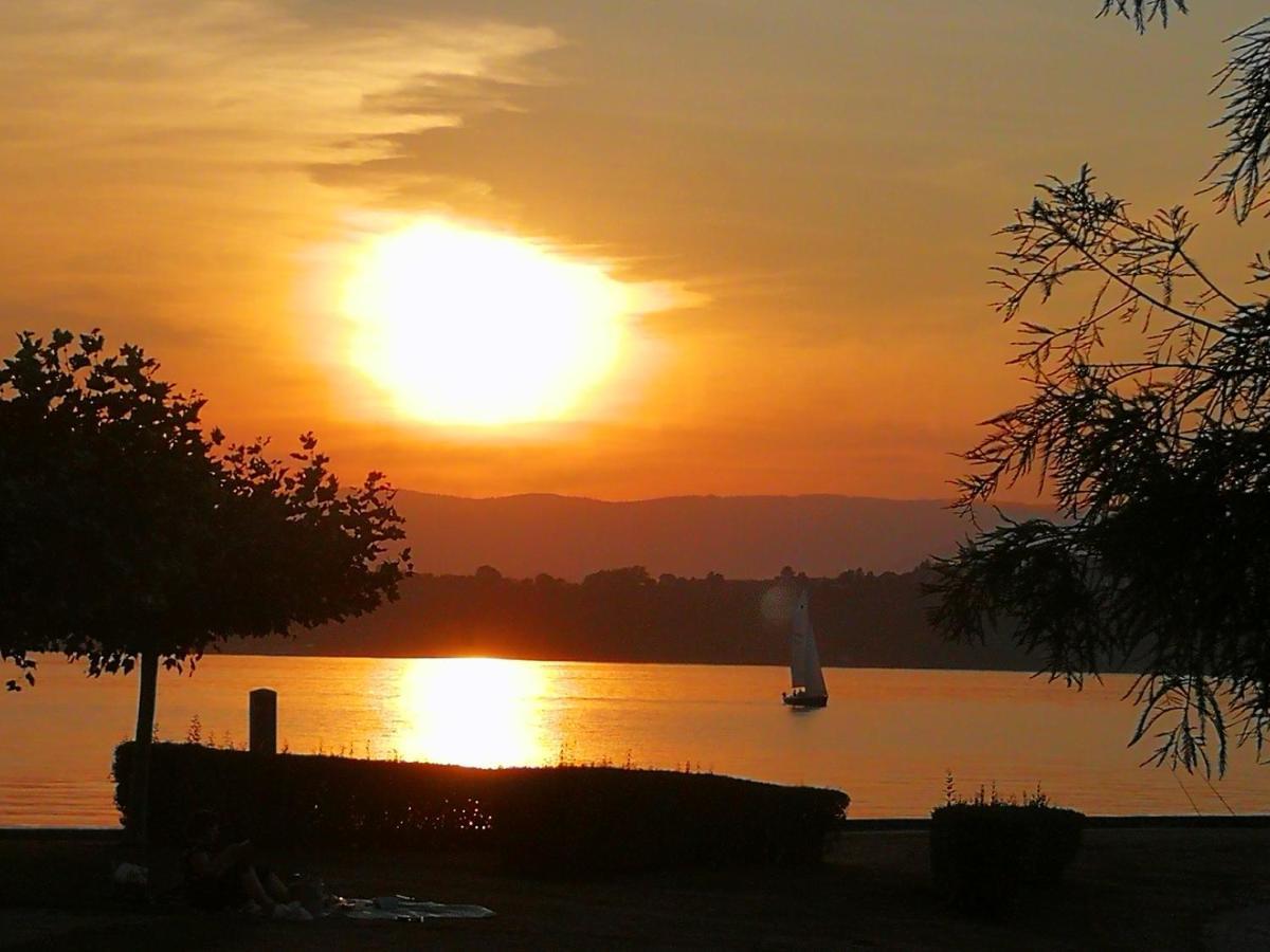 B&B Whitianga Vinelz Bagian luar foto