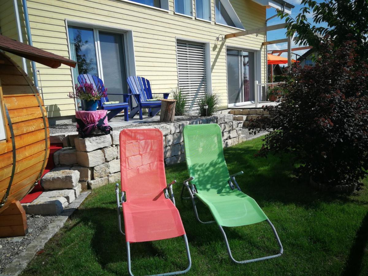 B&B Whitianga Vinelz Bagian luar foto