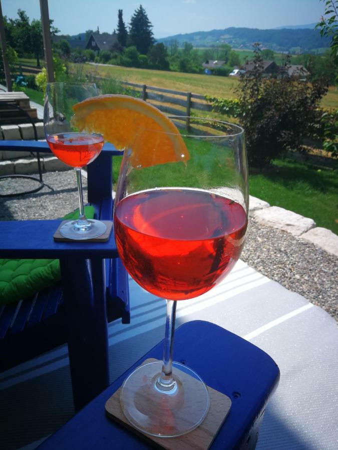 B&B Whitianga Vinelz Bagian luar foto